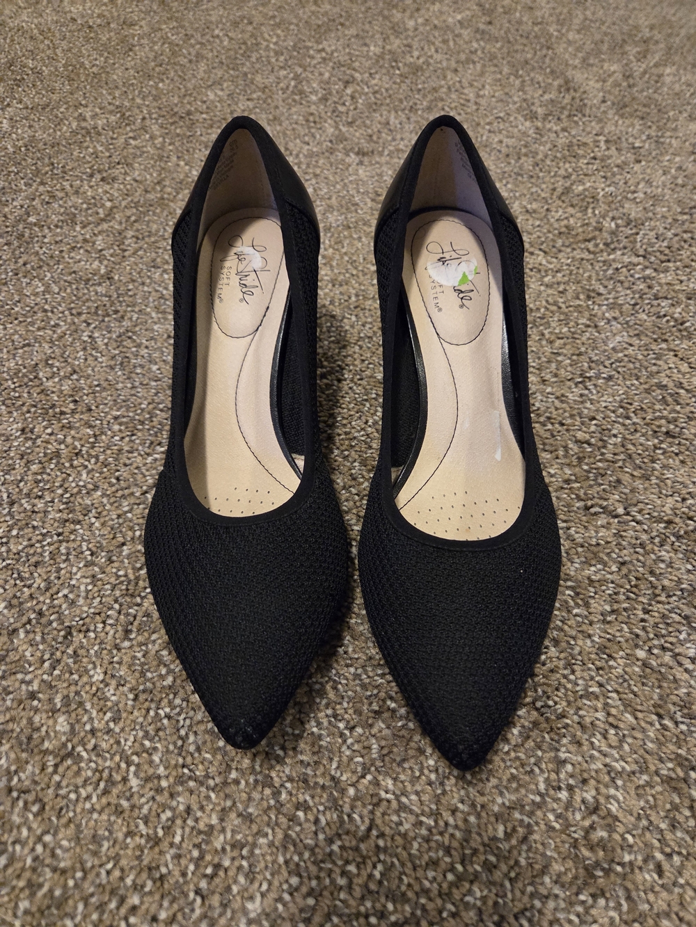 Life Stride Black Pointed-Toe Heels